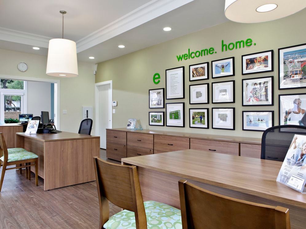 Leasing Center