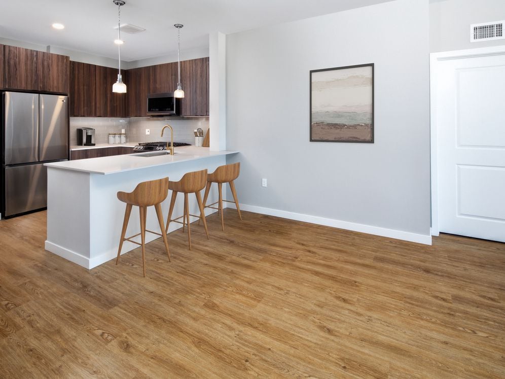 Finish Scheme 2 kitchen and dining area
