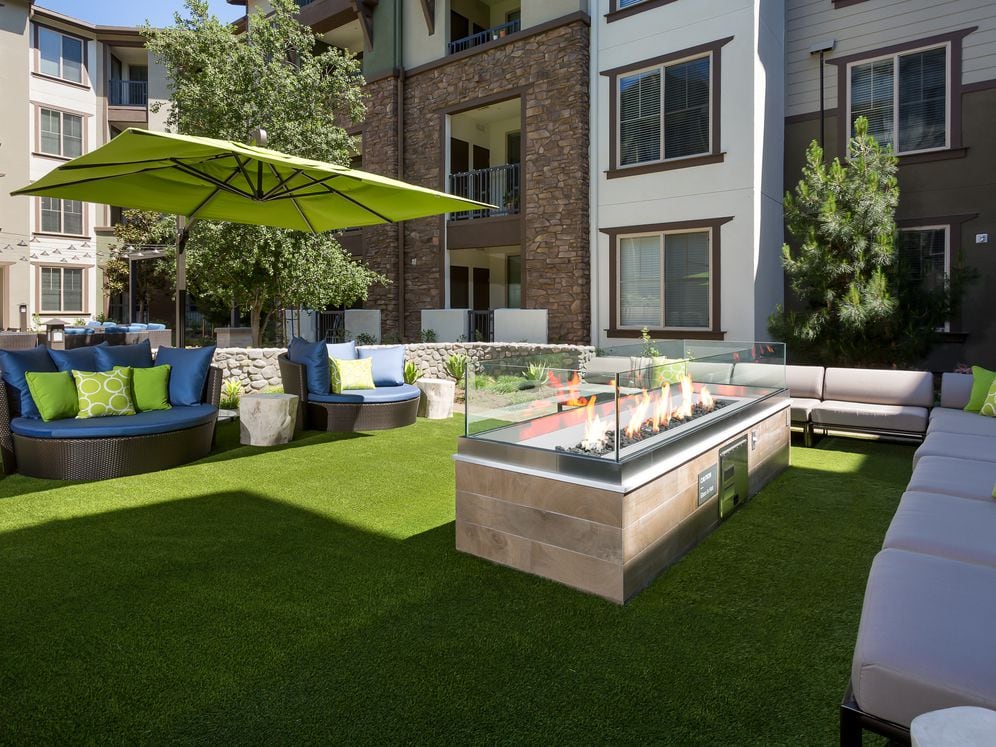 Trellis Courtyard