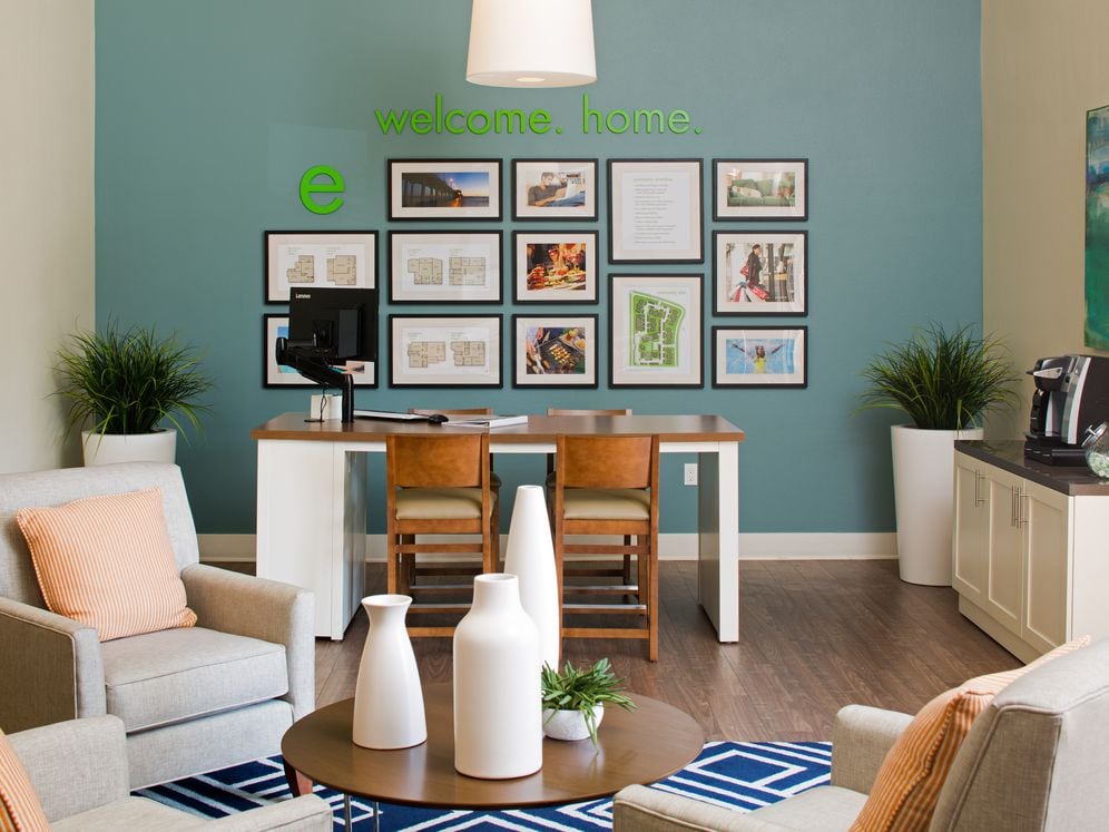 Leasing center