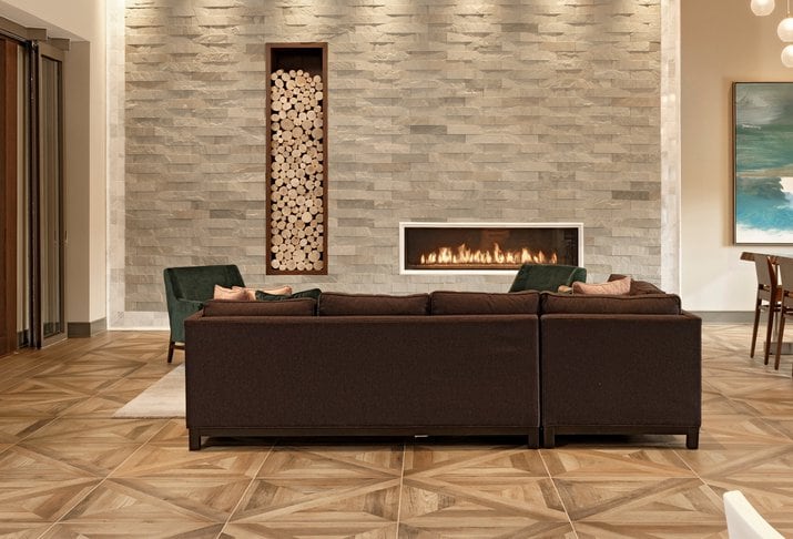 Avalon at Arlington Square lounge image
