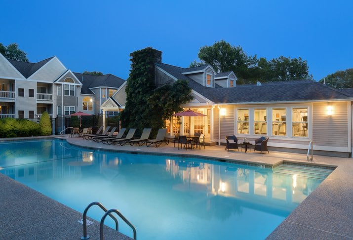 Avalon Burlington exterior image