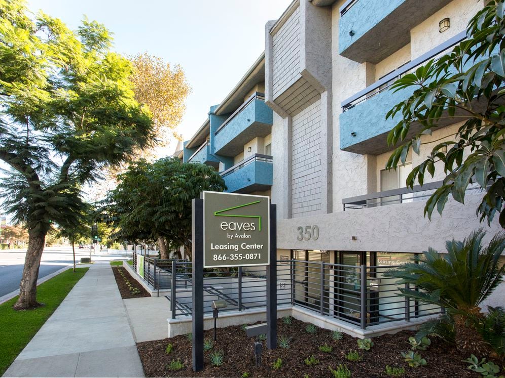 Leasing Entrance
