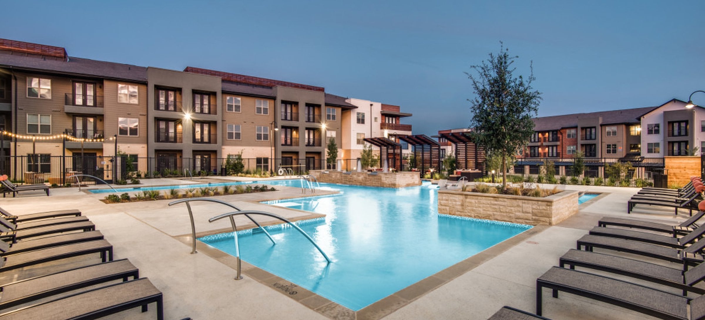 Avalon Castle Hills TX013 4.17.2025