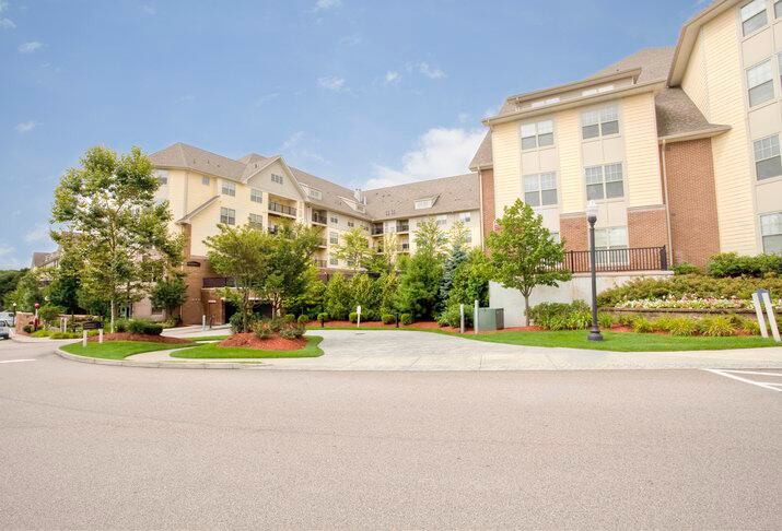 Avalon at Chestnut Hill exterior image