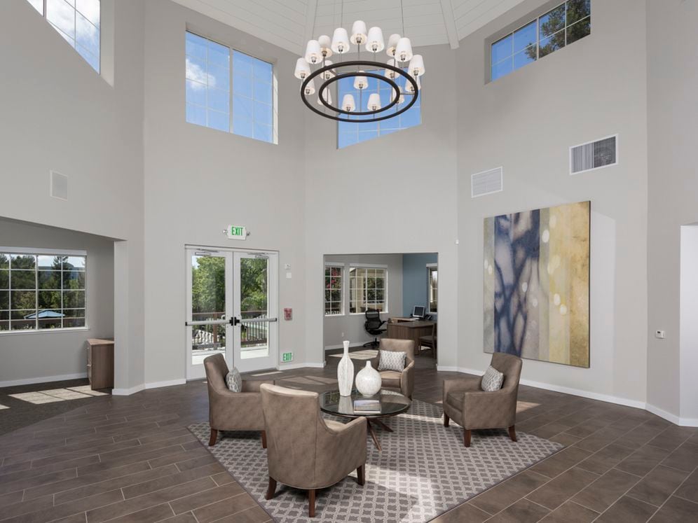 Leasing Center