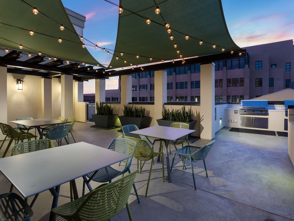 4th Floor Terrace with Barbecue Grills And Dining