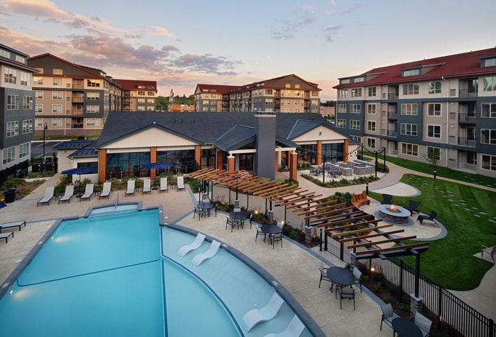 Avalon Saugus exterior image