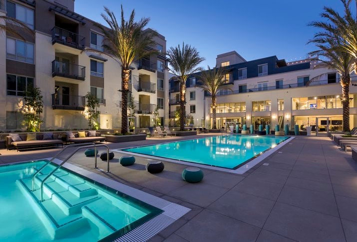 Avalon Huntington Beach exterior image