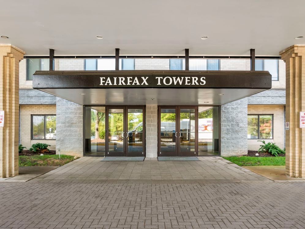 Leasing office entrance