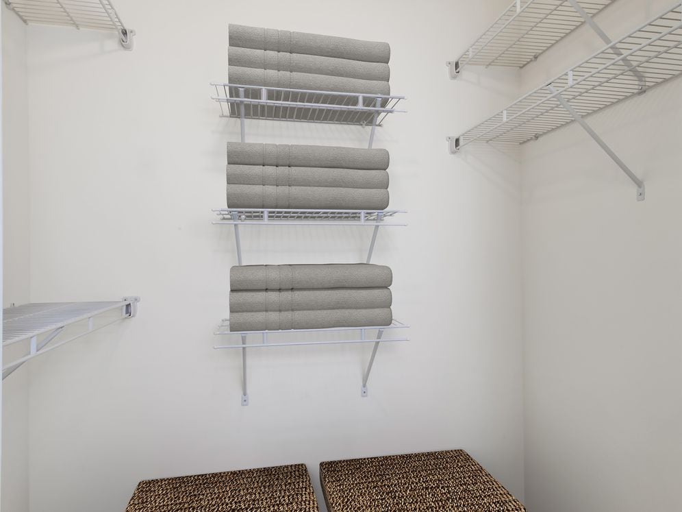 Modern Collection Walk-In Closet
