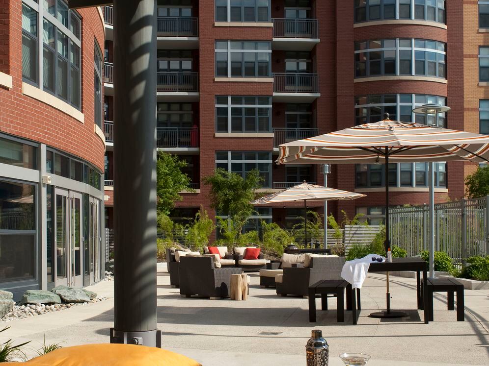 Courtyard with lounge seating