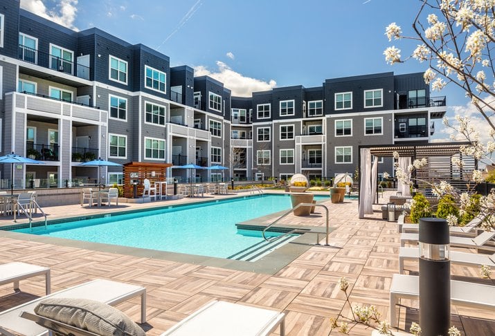 Avalon Residences at the Hingham Shipyard exterior image